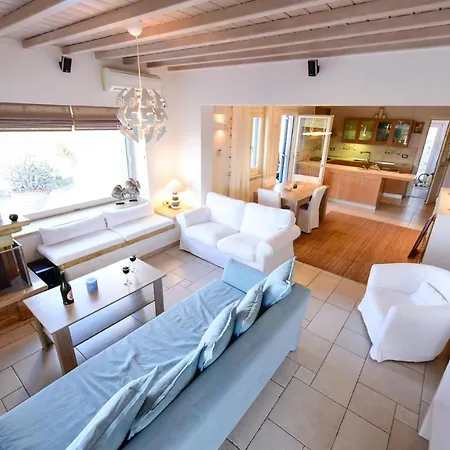 Paradise - Irina's Oasis * Ftelia (Mykonos)