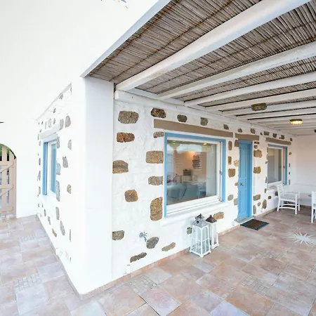 Paradise - Irina's Oasis Country house Ftelia (Mykonos)