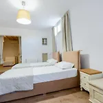 Irina Mykonos * Fteliá