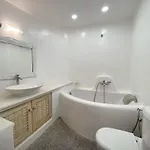 Irina Mykonos * Fteliá