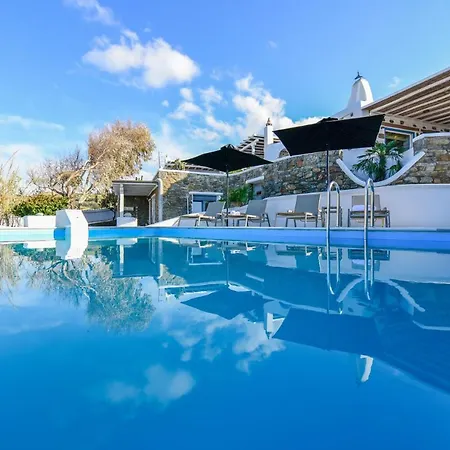 Irina Mykonos * Ftelia (Mykonos)