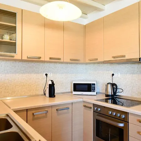 Irina Mykonos * Ftelia (Mykonos)