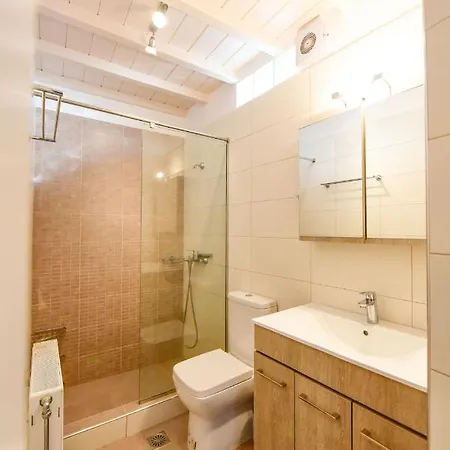 Irina Mykonos * Ftelia (Mykonos)