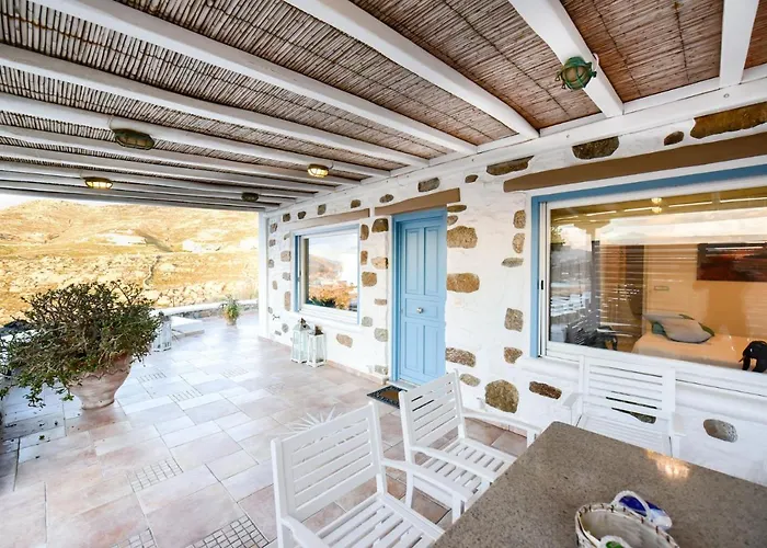 Irina Mykonos * Ftelia (Mykonos)