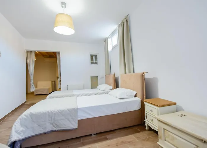 Irina Mykonos * Ftelia (Mykonos)