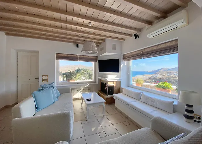 Irina Mykonos * Ftelia (Mykonos)