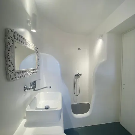 Irina Mykonos 法蒂亚