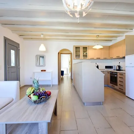 Irina Mykonos Kır Evi