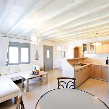 Irina Mykonos Kır Evi