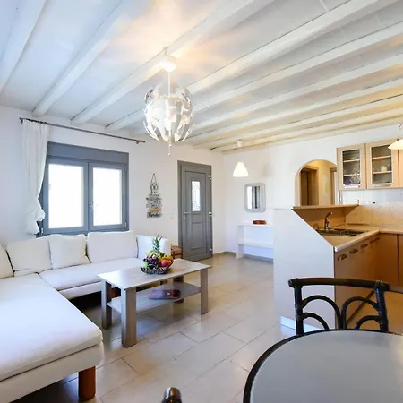 Irina Mykonos Kır Evi