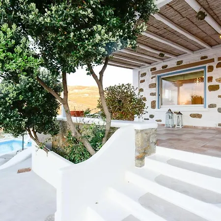 Irina Mykonos Kır Evi