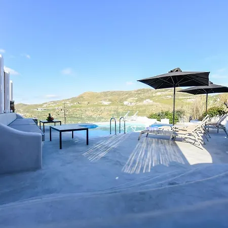 Irina Mykonos Kır Evi