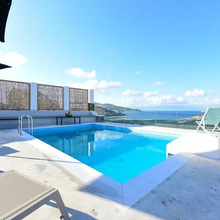 Irina Mykonos Kır Evi