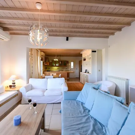 Irina Mykonos Kır Evi *