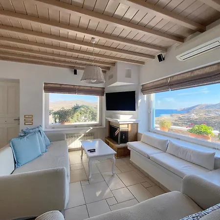 Irina Mykonos * Ftelia (Mykonos)